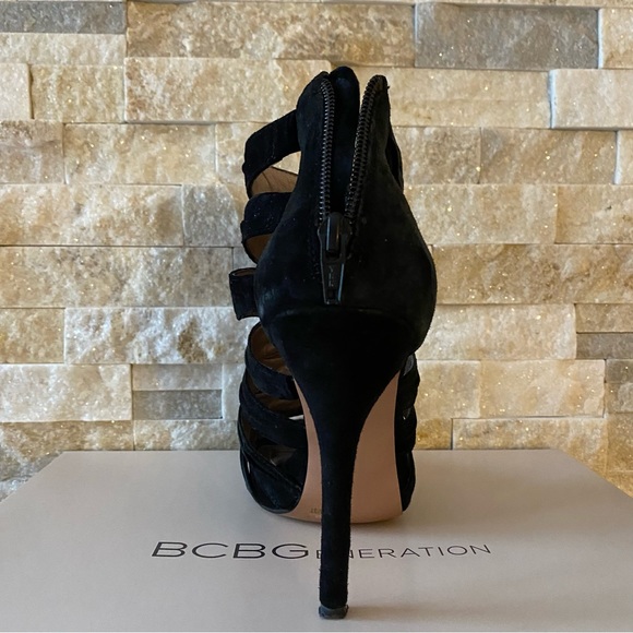 BCBG Jubilee Black Maya Nubuck Heels - Picture 3 of 9